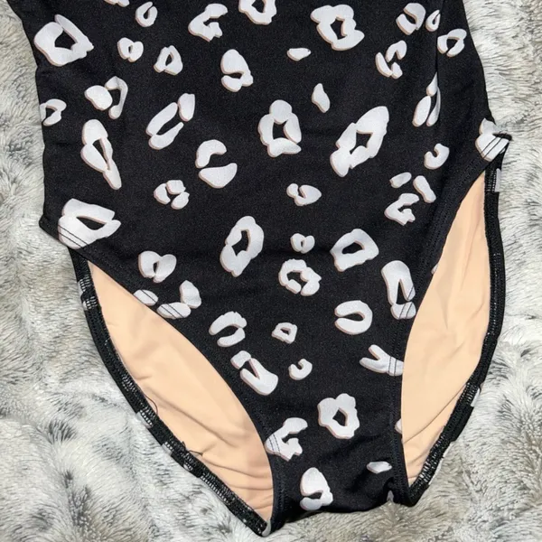 Onzie 🆕 NWOT | High Leg One Piece Swimsuit | Black White Leopard | S/M - Image 10