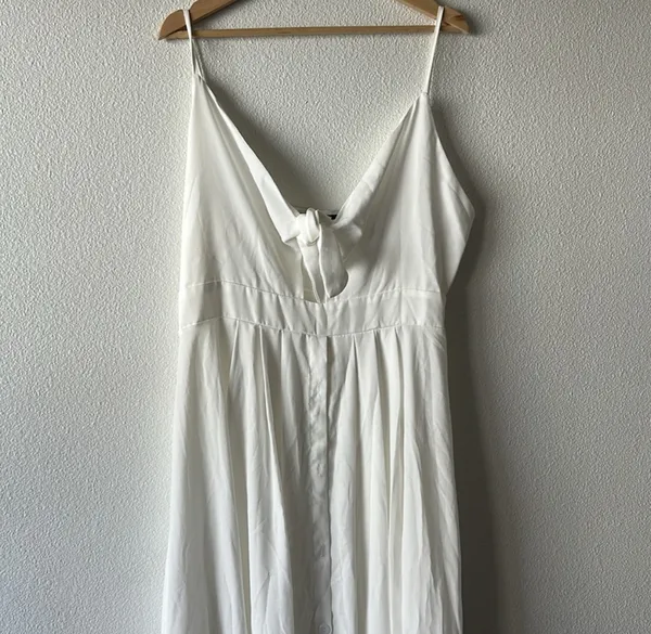 Chicme White Maxi Dress (unlined) - Image 3