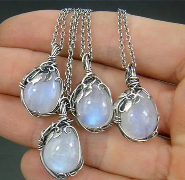 White Rainbow Moonstone Gemstone Silver Vintage Style Necklace- Pendant - Image 5