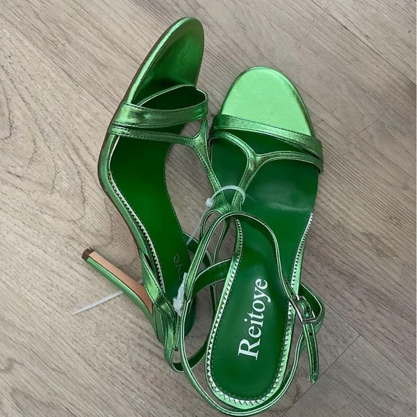 Christmas green t strap stiletto heels size 9 shiny - Image 5