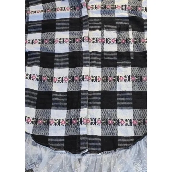 Vintage Women's White blue Plaid Floral Lace Button Down Boho Western.‎ Large - Image 3
