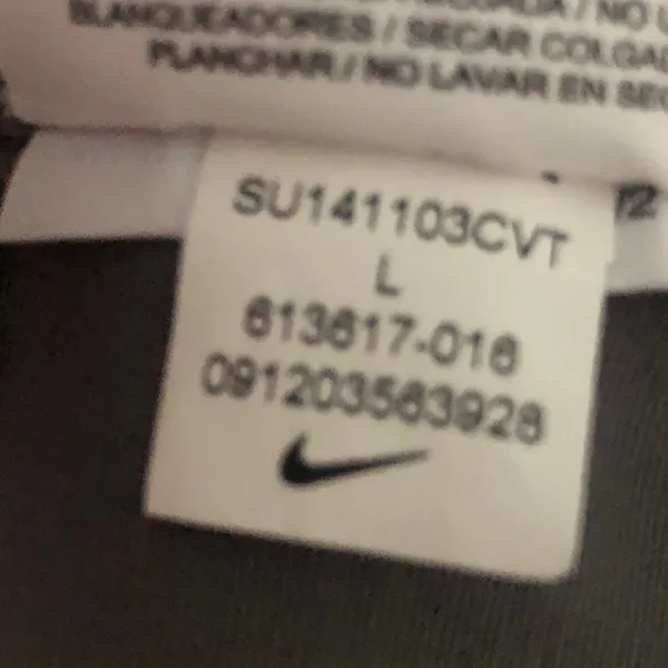 Nike pro women’s shorts. Large - Image 6