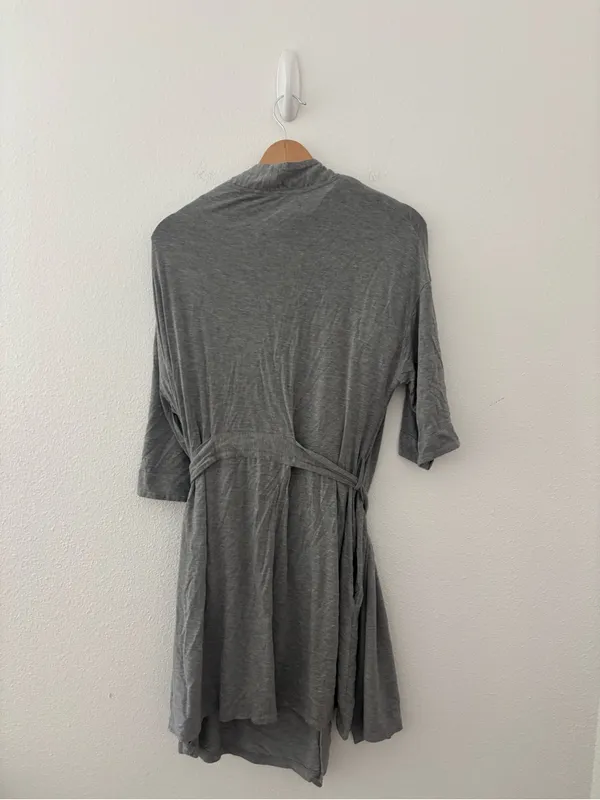 Cozy Earth set robe top and shorts in grey - Image 2