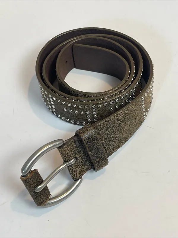 Vintage GUESS Italian Full Grain Leather Studded Brown Belt Medium - Image 2