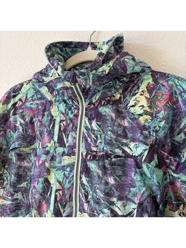 Lululemon Miss Misty Jacket II Iridescent Multi Size 6 Athleisure Workout - Image 3