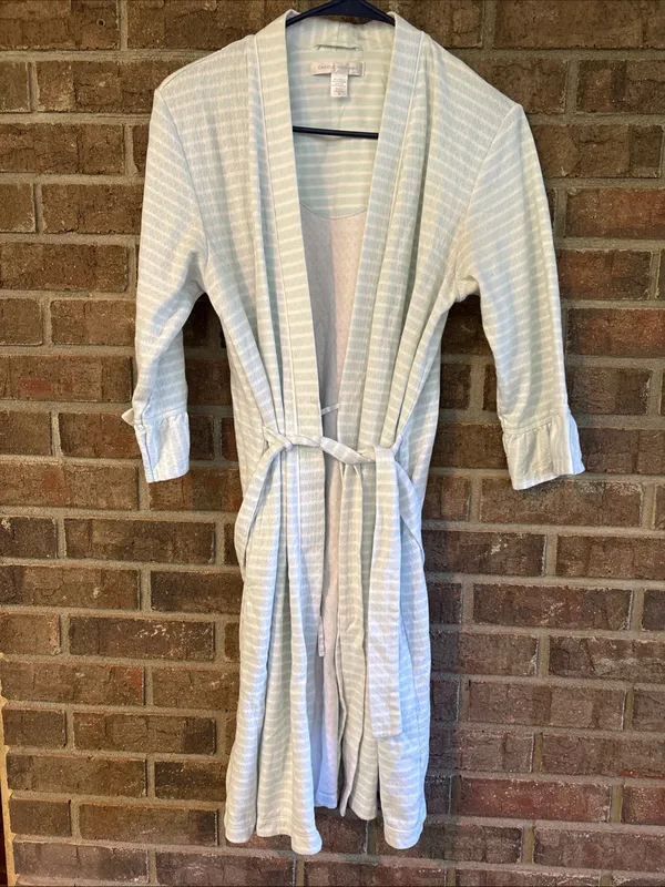 Carol Hochman Light Blue & White Striped Women's Robe - Image 3