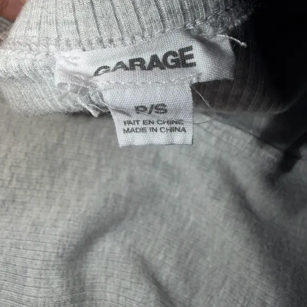 Garage grey deep v-cut cropped short sleeve shirt - Image 3