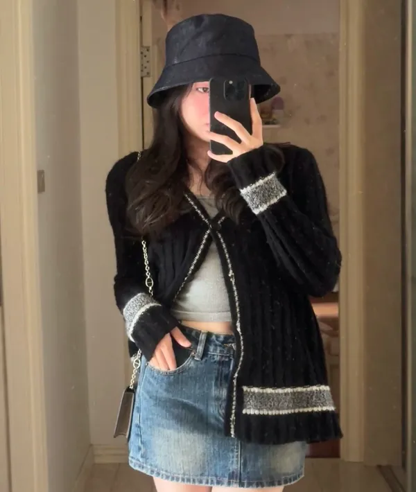 Sweater / Cardigan Size M - Image 6