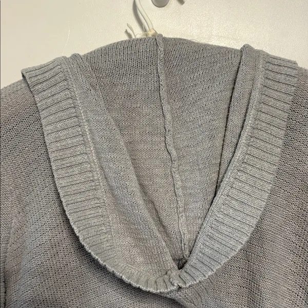Hollister Light Gray Women's Cardigan Grandmacore - Image 5