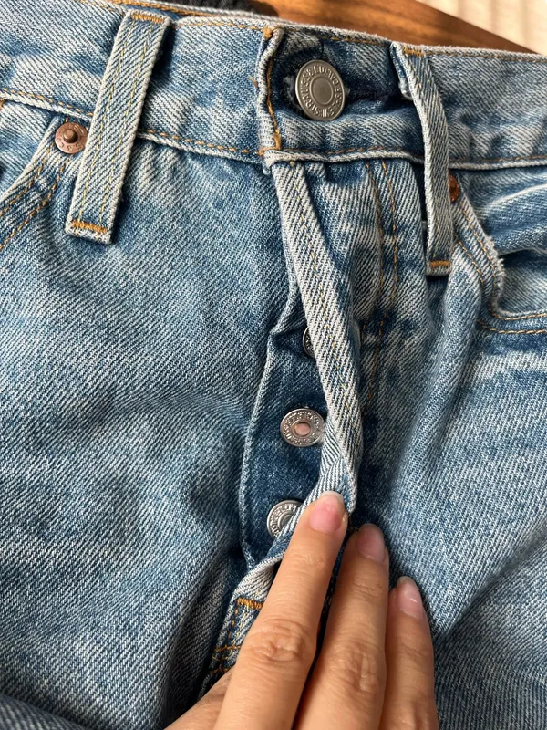 Levi’s 501 Original Straight Jeans – Distressed Light Wash - Image 7