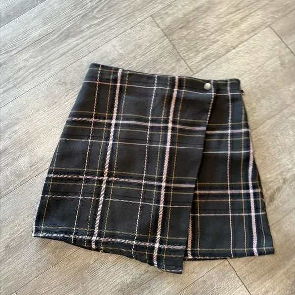 LAST PRICE🍒🤍 NO BOUNDARIES flannel faux wrap skirt 💐 - Image 16