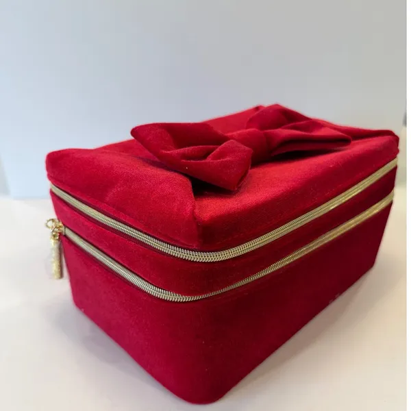 Estée Lauder Red Velvet‎ Bow Train Case Double Zip Cosmetic Makeup Travel Bag - Image 2