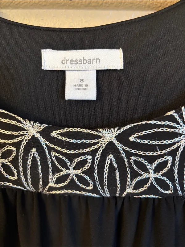 dressbarn 8 Black Scoop Neck White Floral Embroidered Mini Knee Length Dress LBD - Image 2