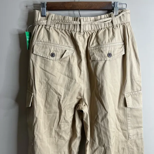 Nwt gap khaki cargo pants size 4 - Image 13