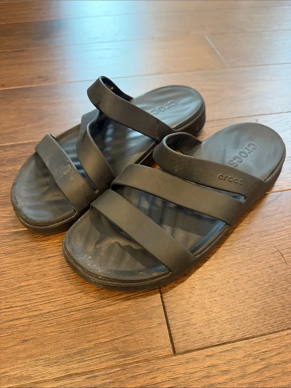 Crocs Getaway Strappy Sandal Black Size 7 - C52-013 - Image 2