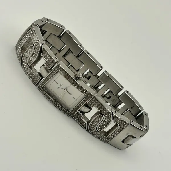 DKNY Silver-tone Encrusted Stainless Steel Band Watch Working New Battery - Image 4