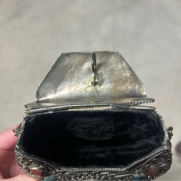 Vintage Sajai Metal Purse with Multicolor Agate Stones and Silver Chain Strap - Image 8