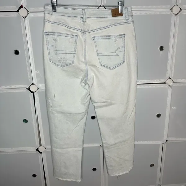 American Eagle Outfitters Mom Jeans Ripped High Waist Size 8 Short - Image 3