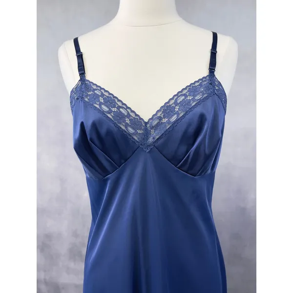 VTG Vanity‎ Fair Full Slip Dress Women 34 Lace Silky Minimal Indie Coquette 80s - Image 2