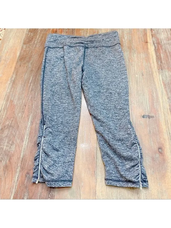 Tangerine Gray Capri Leggings Ruched Zipper Sides Small - Image 7