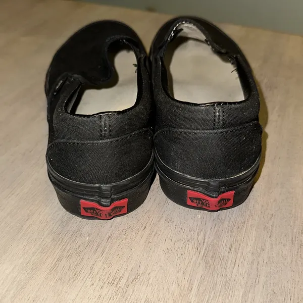 Vans - Image 2