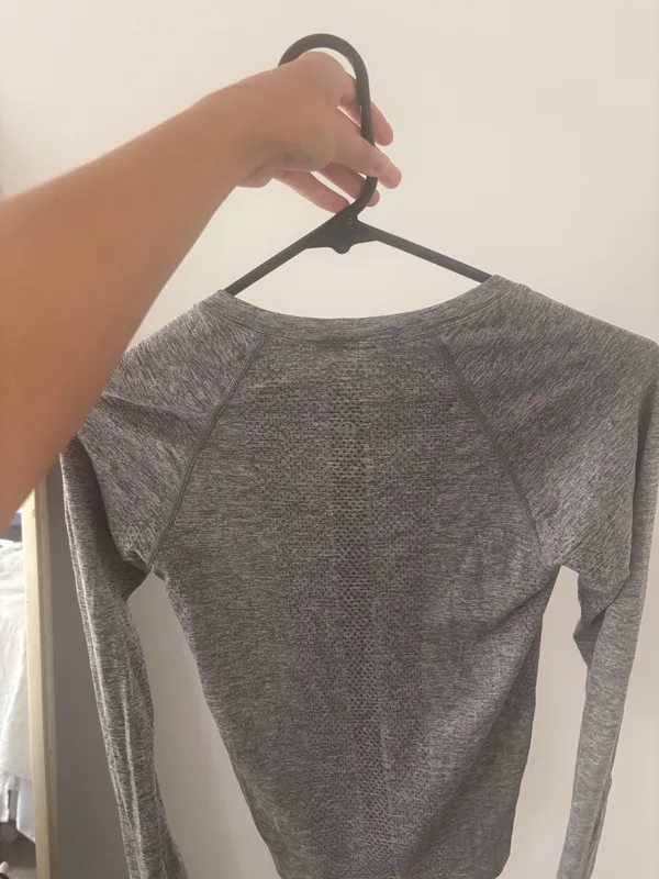 Swiftly Tech Lululemon Long Sleeve Race - Image 2