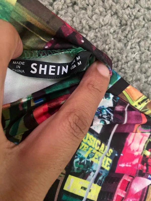 Size medium SHEIN one piece romper city trend  - Image 3