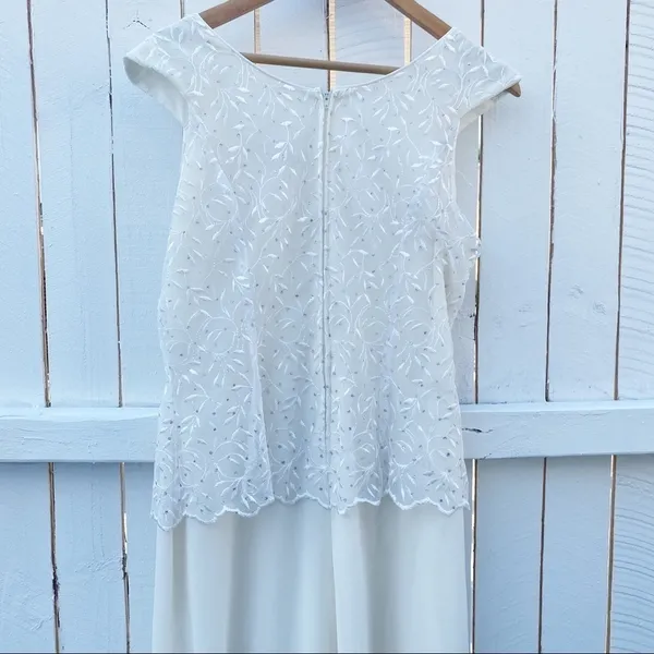 Poly USA Maxi Dress Large‎ White Embroidered Sequin Cap Sleeve Formal Gown 2308 - Image 4