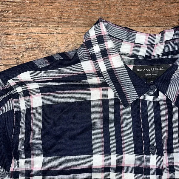 Banana Republic Boyfriend Fit Flannel Shirt - Image 4
