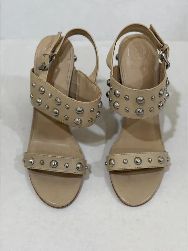 Size 7.5 Women’s Guess Sandals Cheree 2 Leather Beige - Image 3