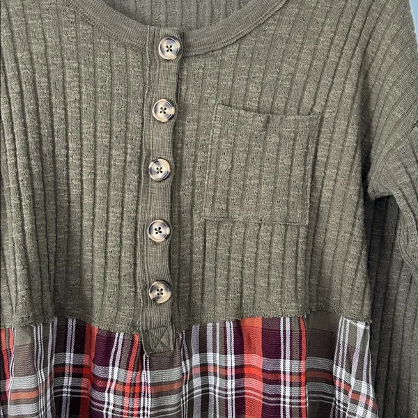 Cato Olive and Red Ribbed Plaid Long Sleeve Tunic Top w buttons - Image 3