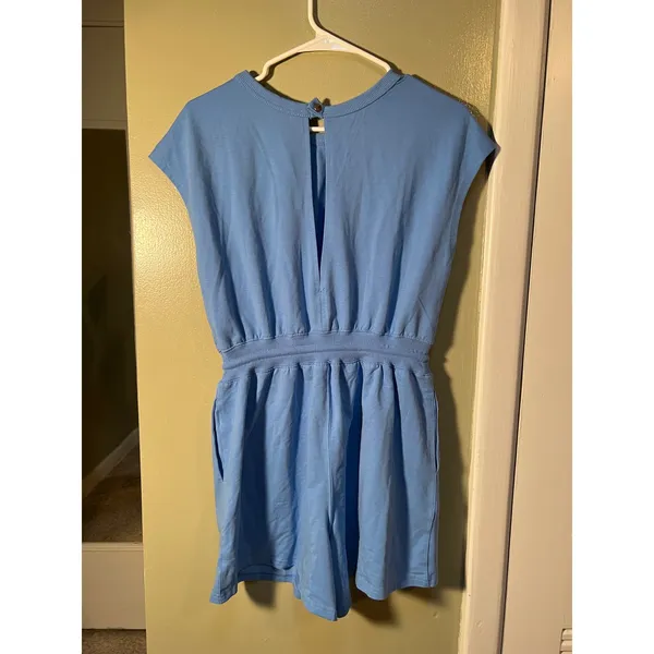 Womens Sz Small Casual Romper Light Blue Open Back Elastic Waist Tie Closure Cap - Image 9