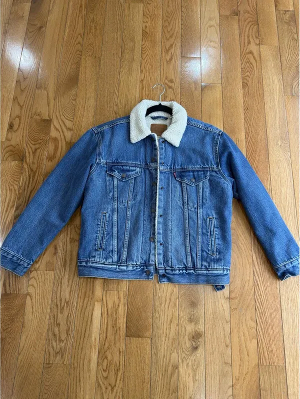 Size Medium Levi’s Sherpa Lined Denim Trucker Jacket Wash Blue Workwear Utility - Image 4