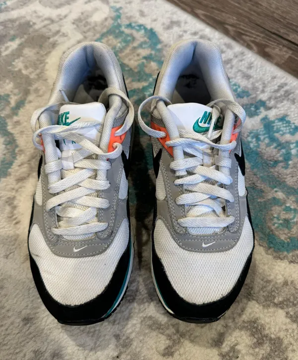 Nike Air Max 90 Sneakers - Image 4