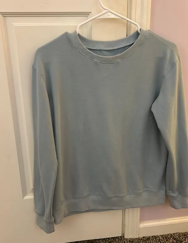 Target blue crewneck - Image 4