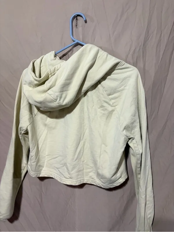 Gymshark sweatshirt - Image 3