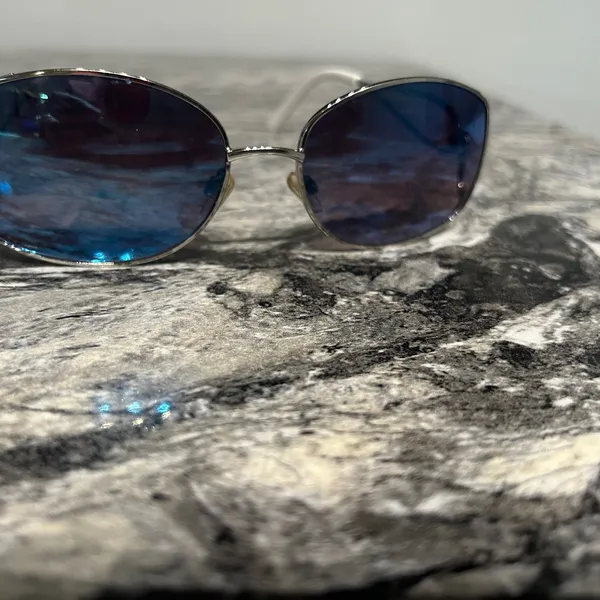 Stylish Blue Sunglasses - Image 7