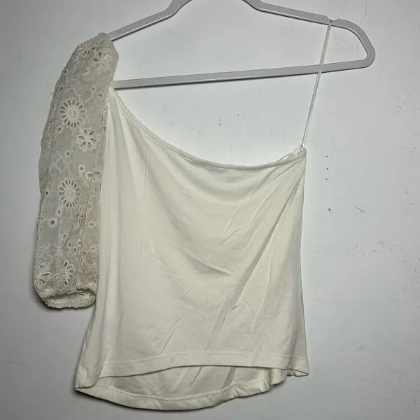Heartloom‎ Ivory Eyelet Puff Sleeve One Shoulder Ruched Top Shirt Size Small - Image 2