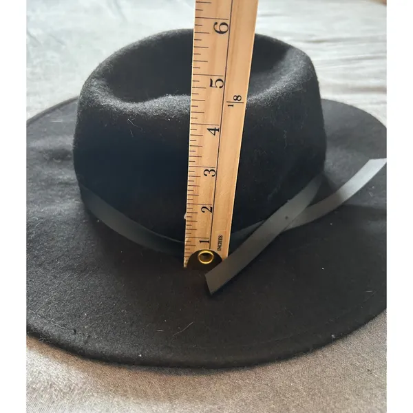 Universal Threads Black 100% Wool Wide Brim Fedora Hat with Faux Leather Band - Image 4