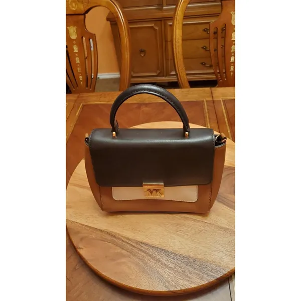 Michael Kors Mindy Medium Convertible Leather Satchel - Luggage & Black - Image 4