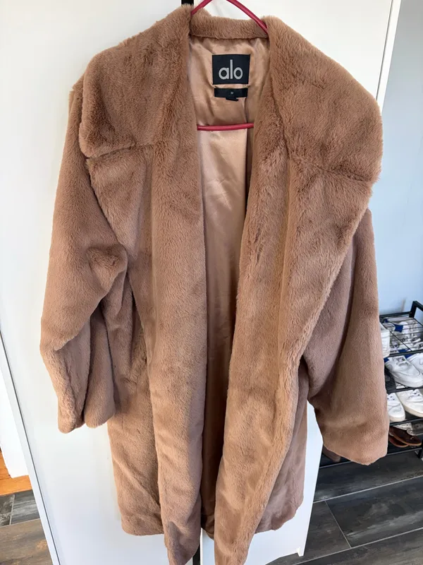 Alo Faux Fur Yoga Jacket - Image 2