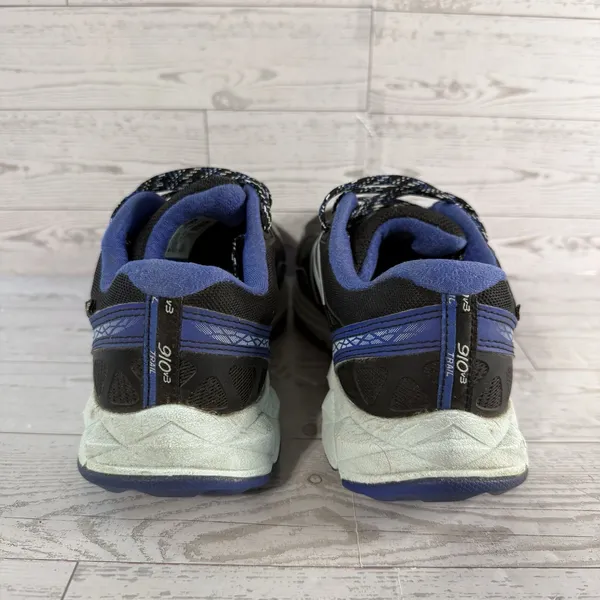 New Balance 910 V3 Trail Shoes Women 7 Gore-Tex REV Lite Running Hiking Gorpcore - Image 3