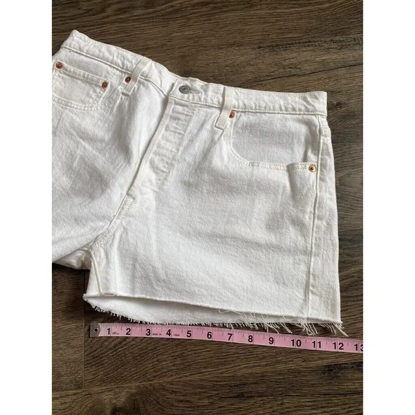 NWOT Womens Levis 501 white cut off denim shorts high rise 2.5in inseam size 32‎ - Image 6