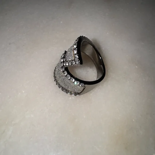 Guess Glitter & stone bypass wrap hematite ring - Image 7
