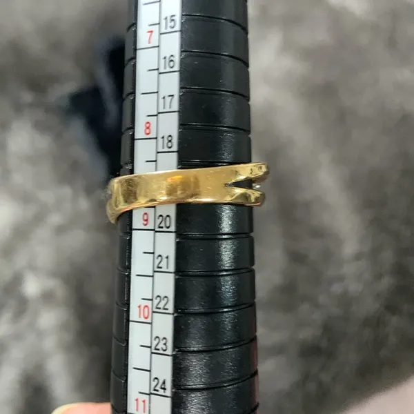 Vintage 18k GF Ring with CZ Stones Size 8.5 - Image 5