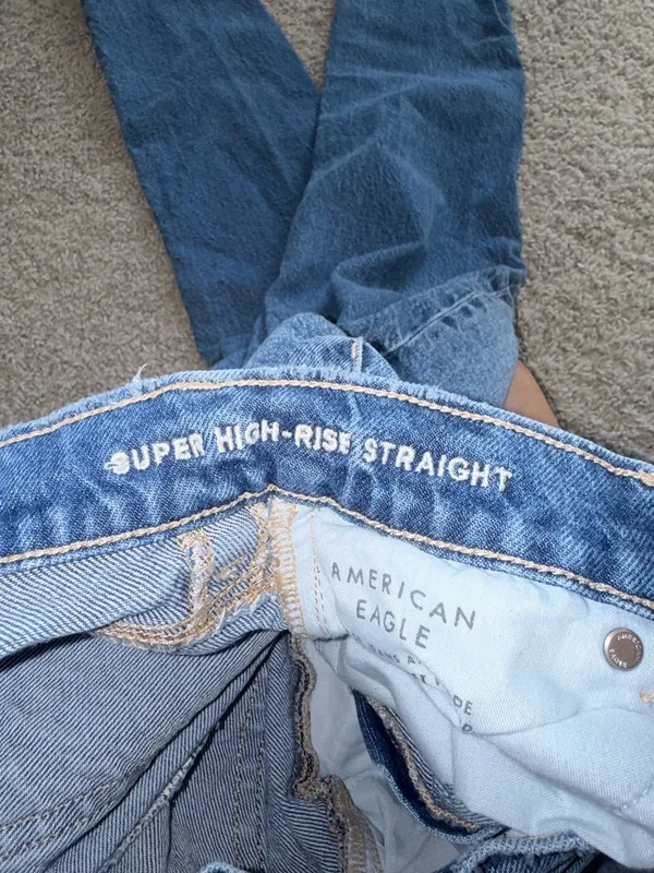 American Eagle Straight Jeans - Image 4