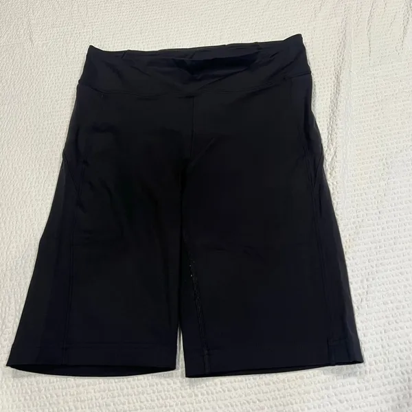 Lululemon On Pace Short *10" size 10 women - Image 4