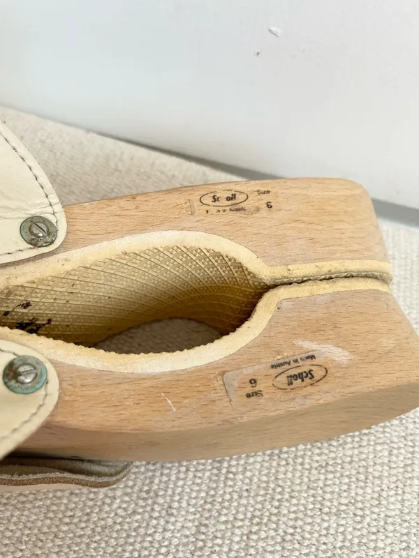 Vintage Dr Scholls Orig Clogs Women Size 6 Wooden Shoes Sandals Cream Austrian - Image 6