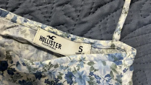 Hollister Babydoll Top Floral - Image 3