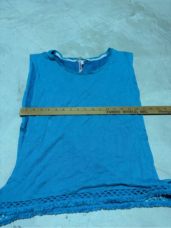 Victoria’s Secret NWTBlue Sleeveless Crochet Hem Tank Top LARGE - Image 4